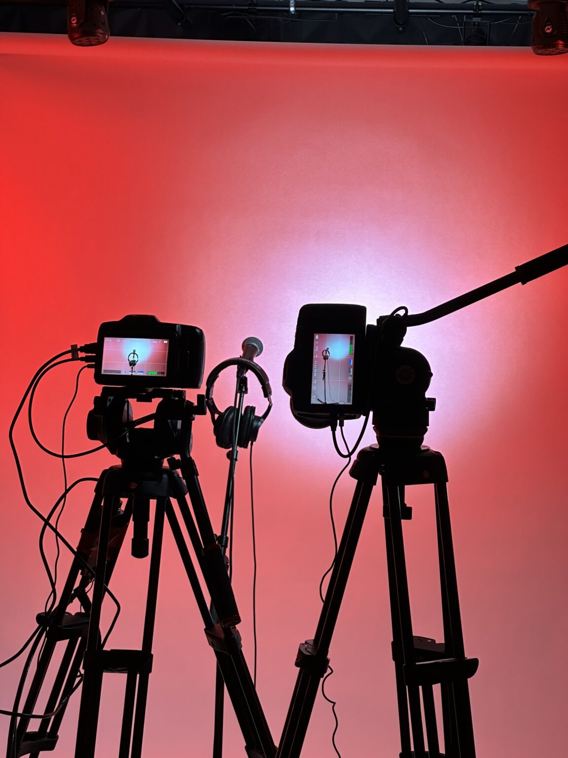 Enhancement Media op een set